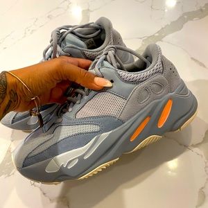 Yeezy size 5.5 boys worn maybe 4-5X like new